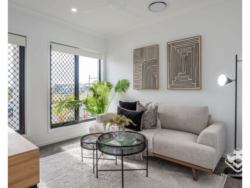 70 Redcomb Drive, Park Ridge QLD 4125