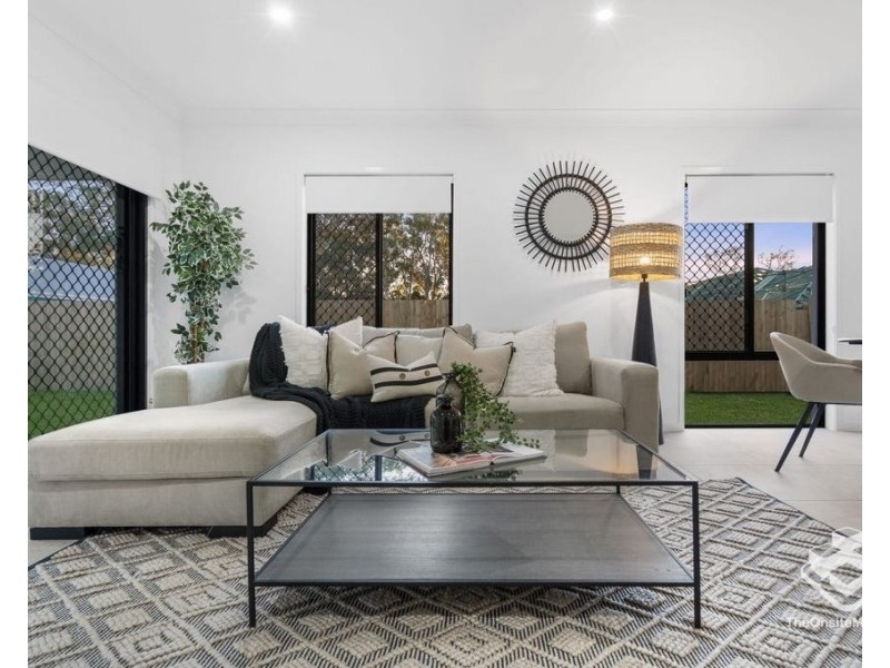 70 Redcomb Drive, Park Ridge QLD 4125
