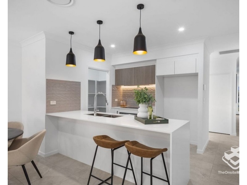 70 Redcomb Drive, Park Ridge QLD 4125