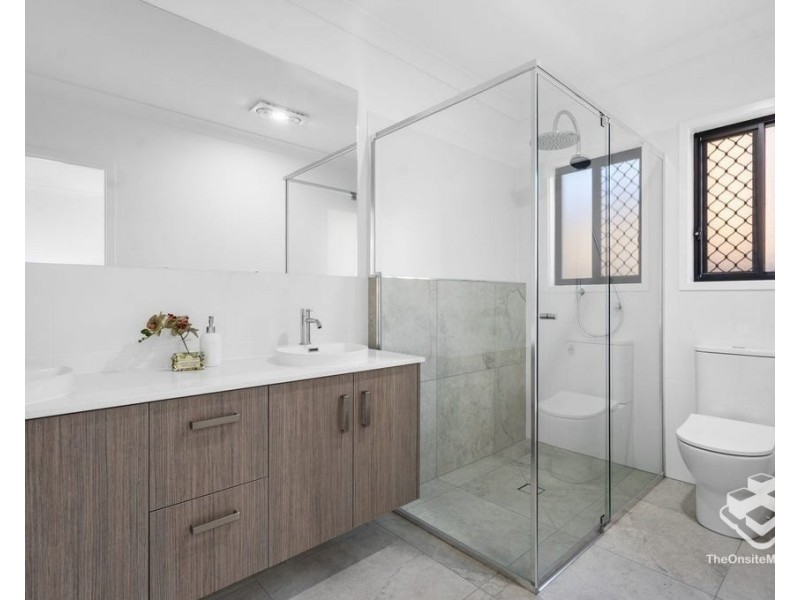 70 Redcomb Drive, Park Ridge QLD 4125