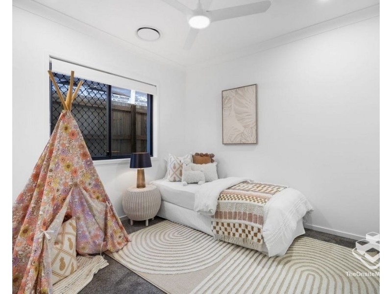 70 Redcomb Drive, Park Ridge QLD 4125
