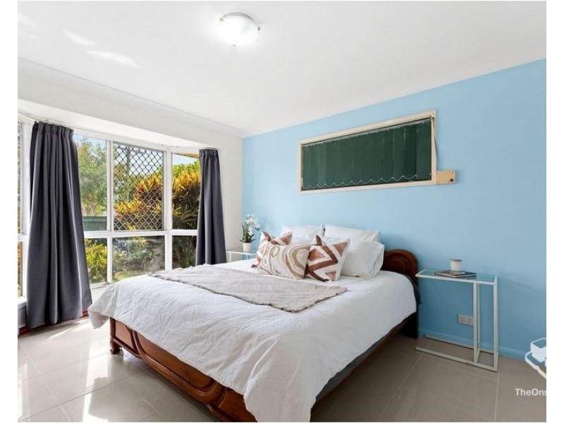 48 Sweetgum Street, Hillcrest QLD 4118