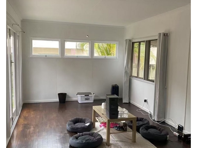 44 Warren Street, St Lucia QLD 4067
