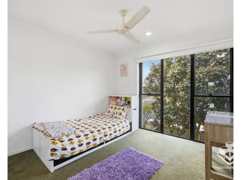 ID:21182873/18 Archipelago Street, Pacific Pines QLD 4211