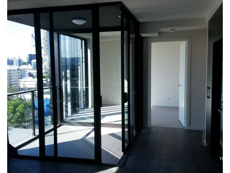 1006/27 CORDELIA STREET, South Brisbane QLD 4101