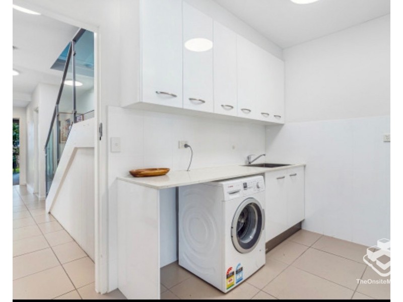 1/408 Marine Parade, Biggera Waters QLD 4216