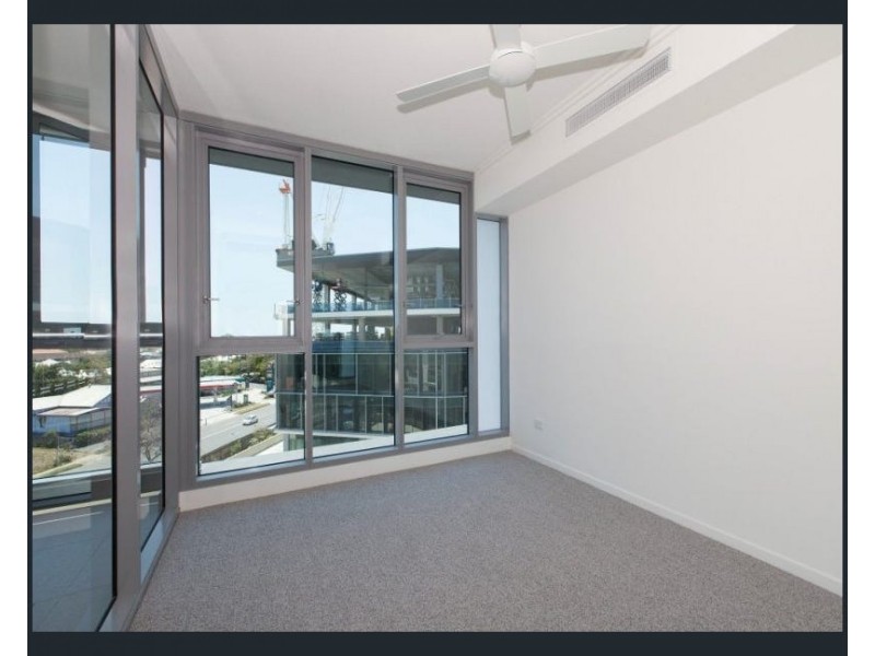 31505/2 Harbor road, Hamilton QLD 4007