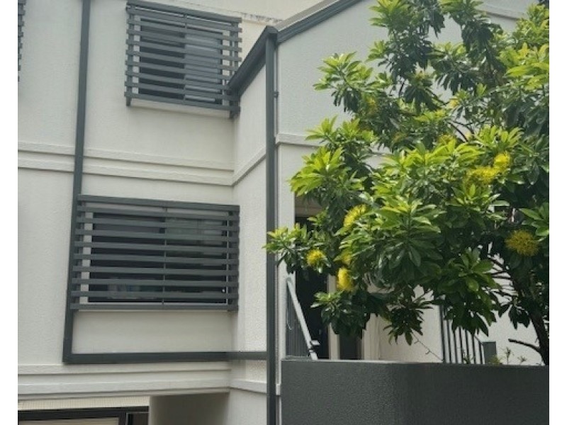 3/50 Durham Street, St Lucia QLD 4067