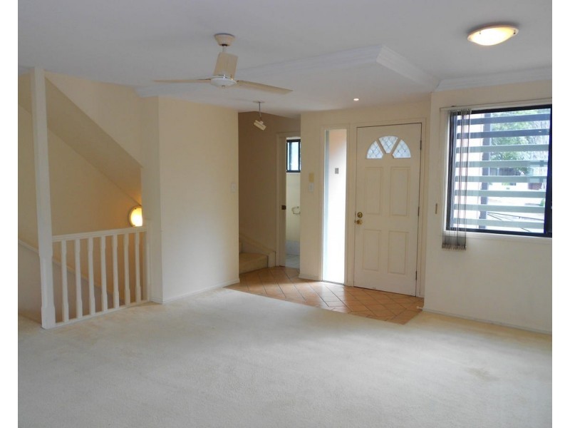 3/50 Durham Street, St Lucia QLD 4067