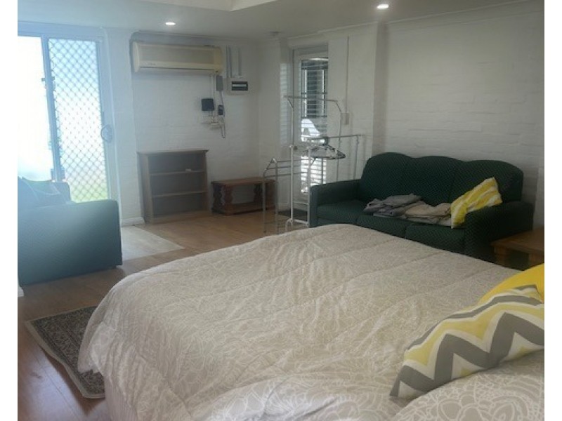 ID:21183008/2 Noella Court, Bundall QLD 4217