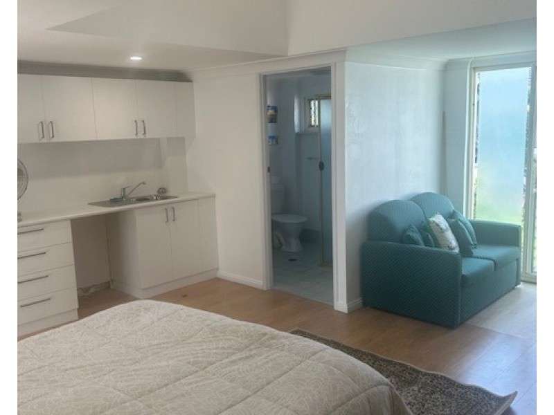 ID:21183008/2 Noella Court, Bundall QLD 4217