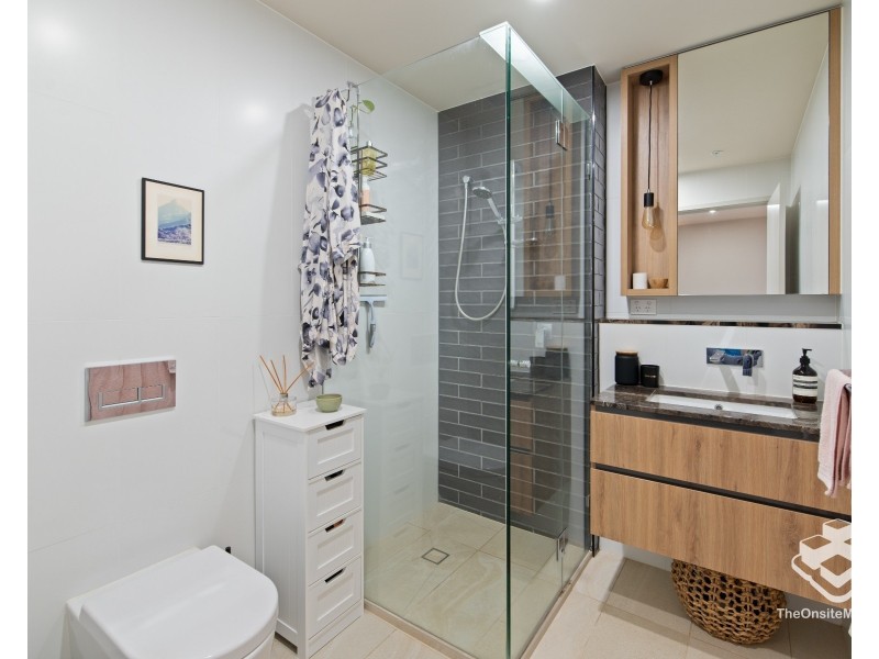 1B/27 Commercial Road, Newstead QLD 4006
