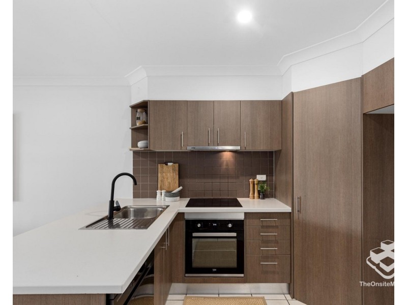 1/2 Palma Crescent, Varsity Lakes QLD 4227