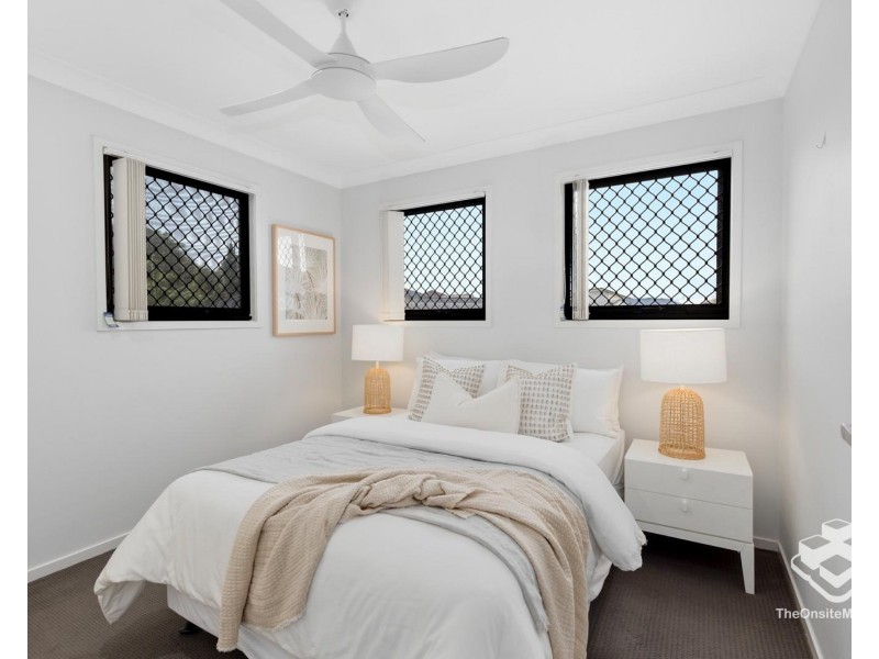 1/2 Palma Crescent, Varsity Lakes QLD 4227