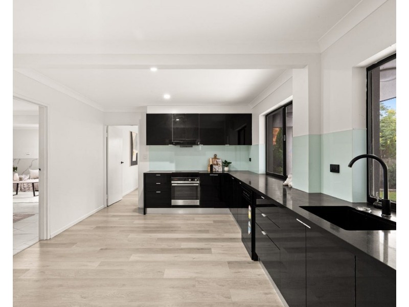 10 Cosmic Street, Robertson QLD 4109
