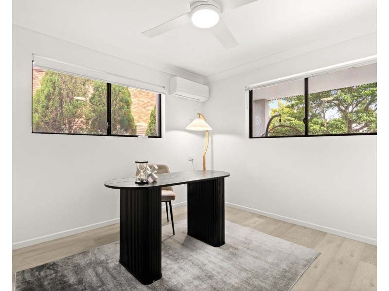 10 Cosmic Street, Robertson QLD 4109