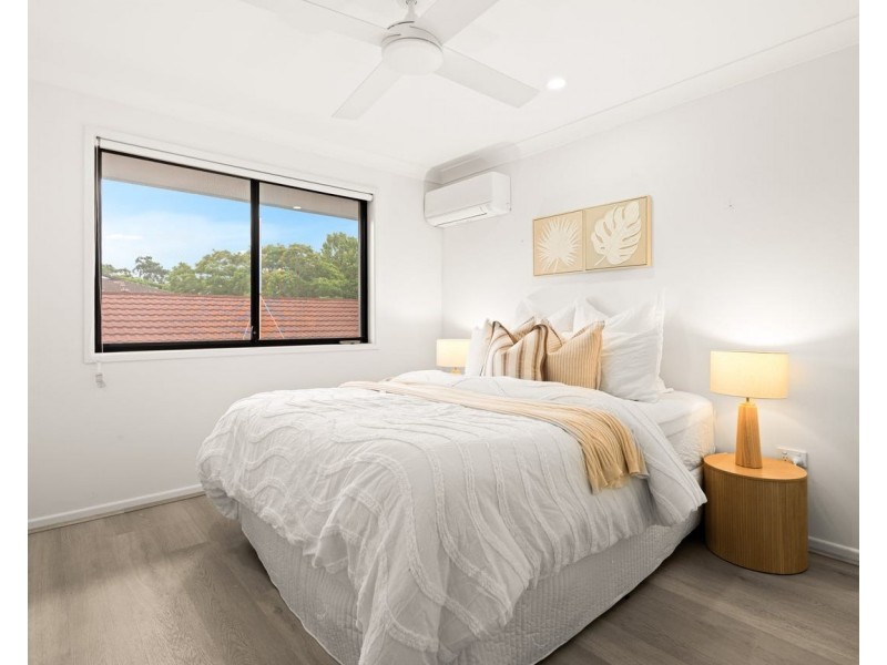 10 Cosmic Street, Robertson QLD 4109