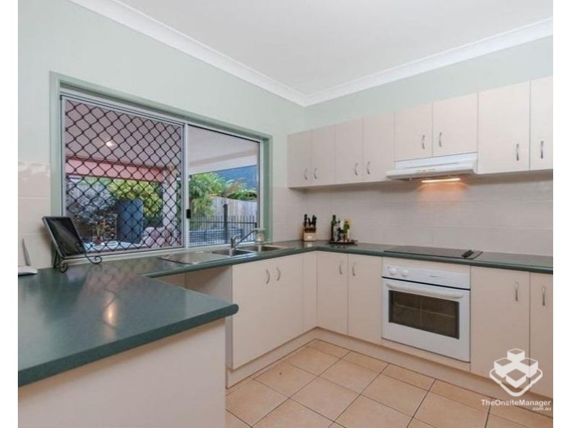 2 Russellia Street, Redlynch QLD 4870