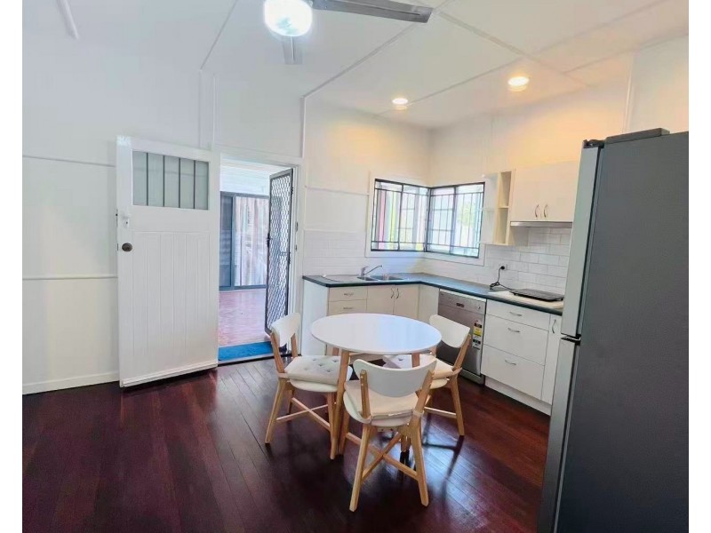 26 Rokeby Terrace, Taringa QLD 4068