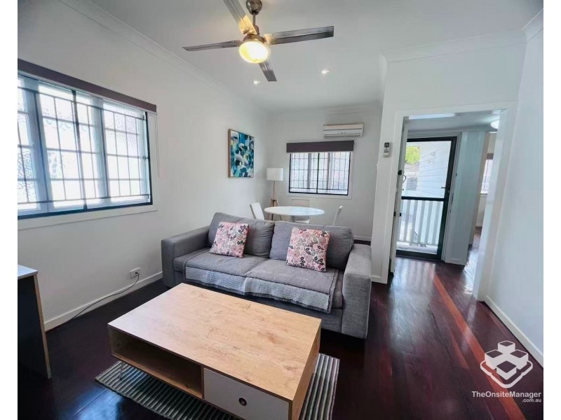 26 Rokeby Terrace, Taringa QLD 4068