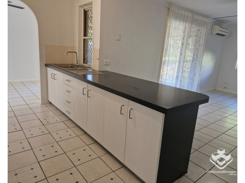 3 Packett Crescent, Loganlea QLD 4131