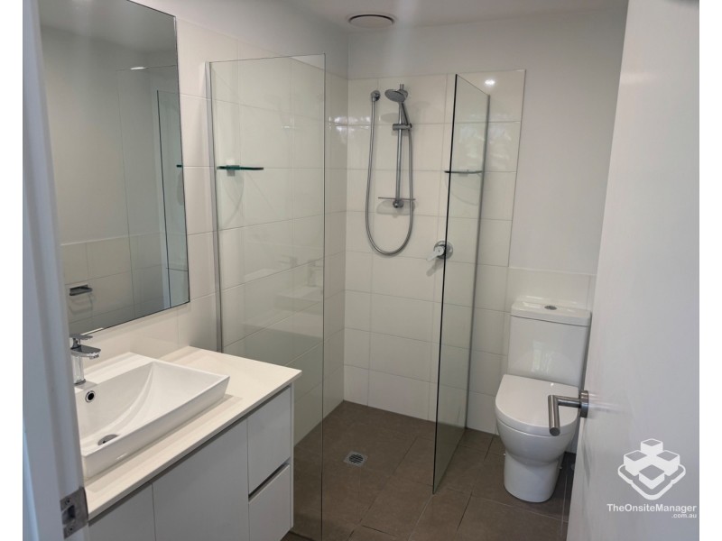 4114/1-7 Waterford Court, Bundall QLD 4217