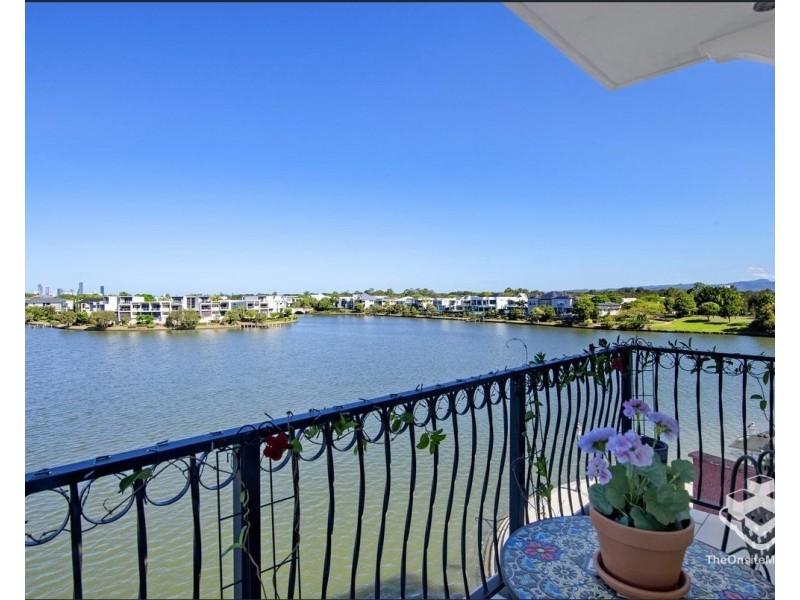 66/3030 The Boulevard, Carrara QLD 4211