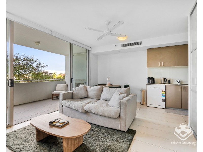 301/17 Bath Street, Labrador QLD 4215