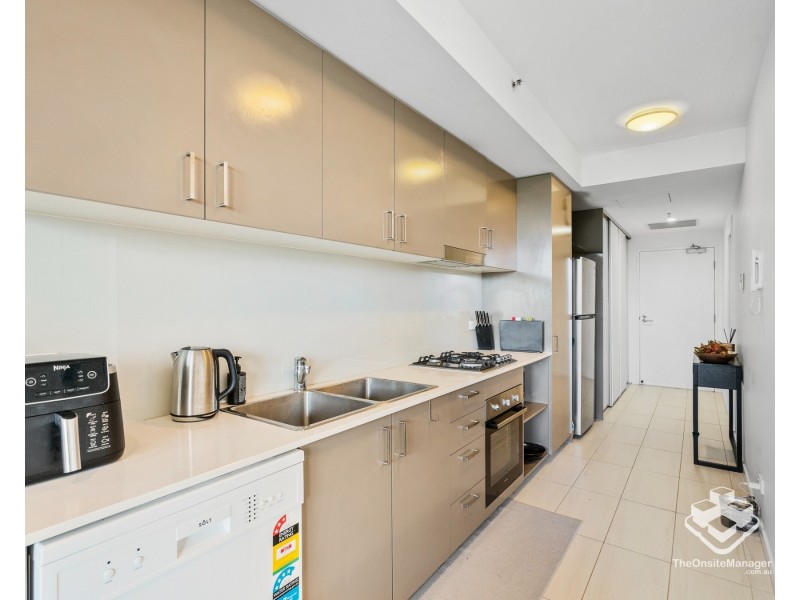 301/17 Bath Street, Labrador QLD 4215