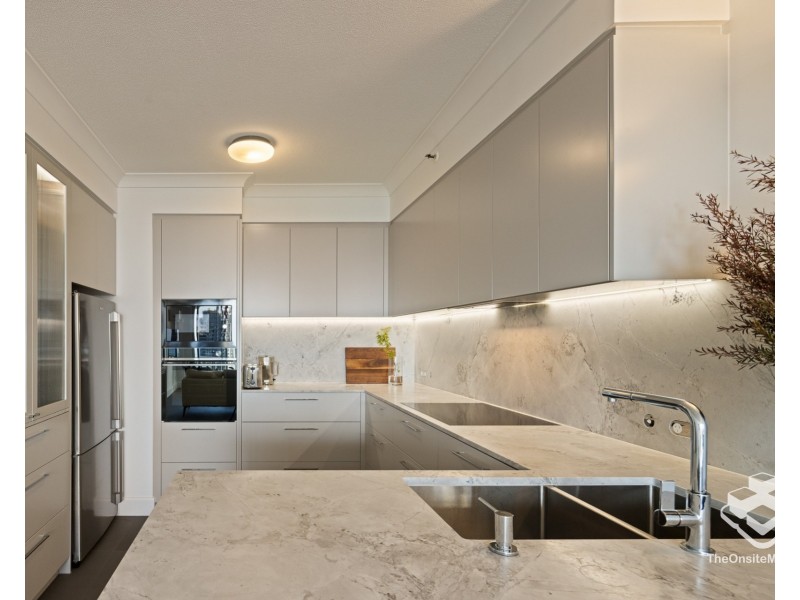 1162/2633 Gold Coast Highway, Broadbeach QLD 4218