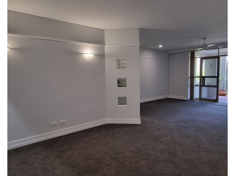 17/76-80 Chichester Drive, Arundel QLD 4214