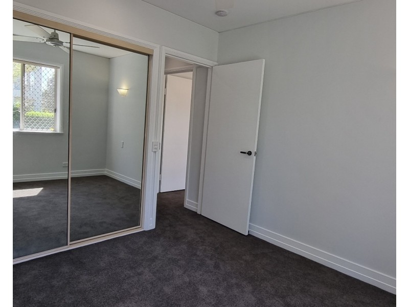 17/76-80 Chichester Drive, Arundel QLD 4214