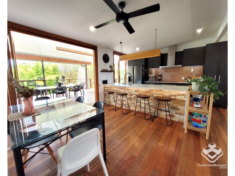 7 The Glen, Southport QLD 4215