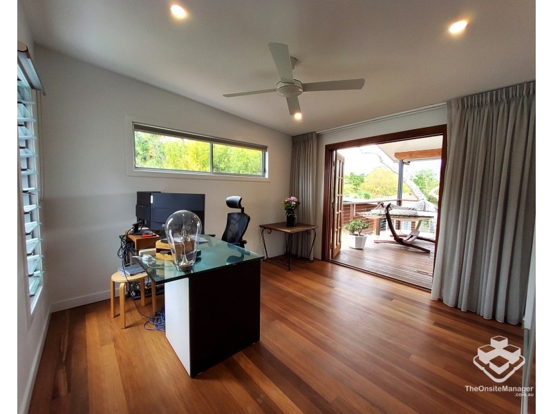 7 The Glen, Southport QLD 4215