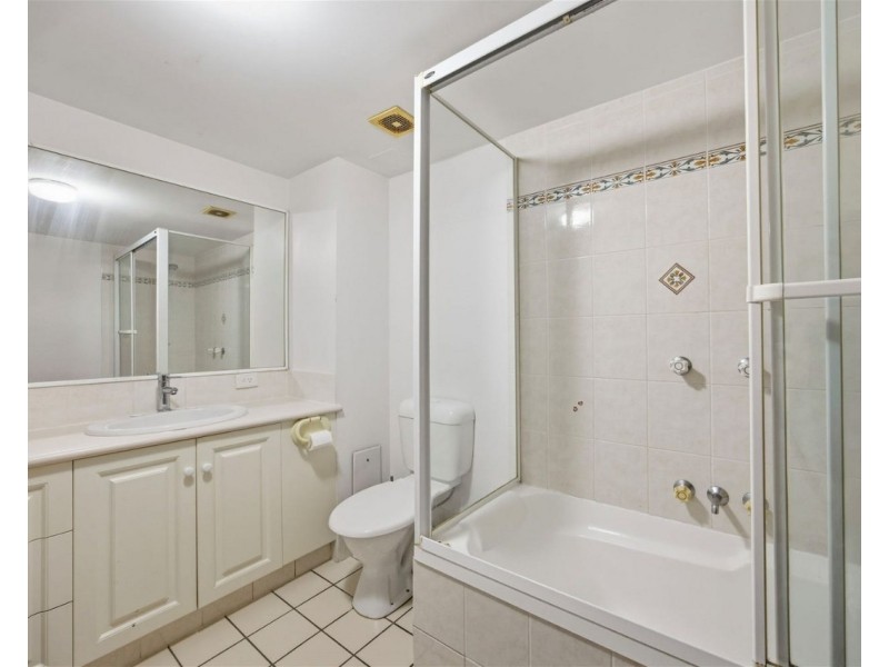 ID:21183749/36 Alexandra Avenue, Mermaid Beach QLD 4218