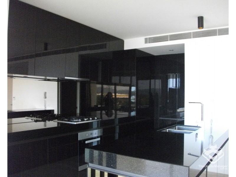 506W/1 Marina Drive, Benowa QLD 4217