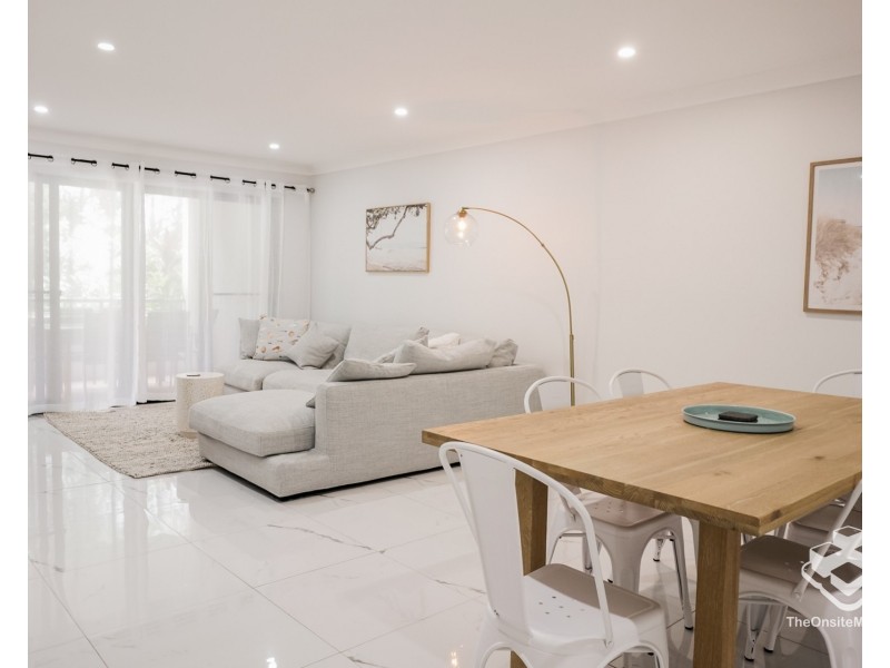 ID:21183909/ 1 Great Hall Drive, Miami QLD 4220