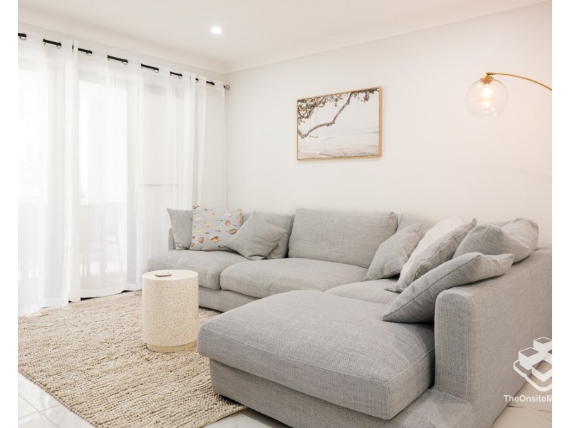 ID:21183909/ 1 Great Hall Drive, Miami QLD 4220