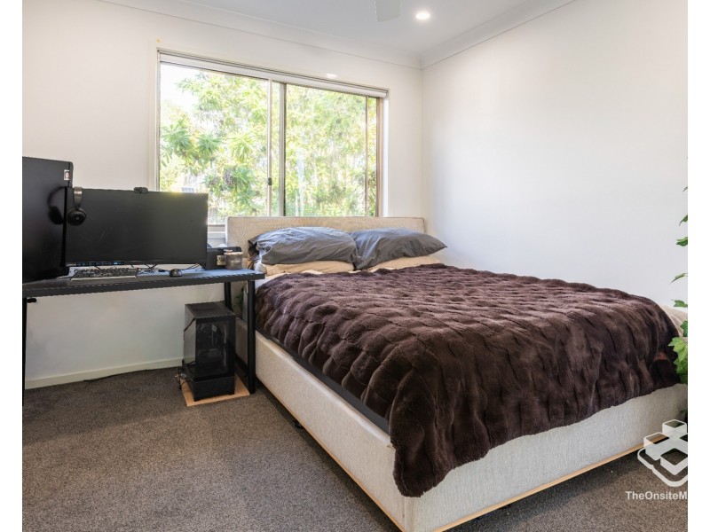 85 Pohlman Street, Southport QLD 4215