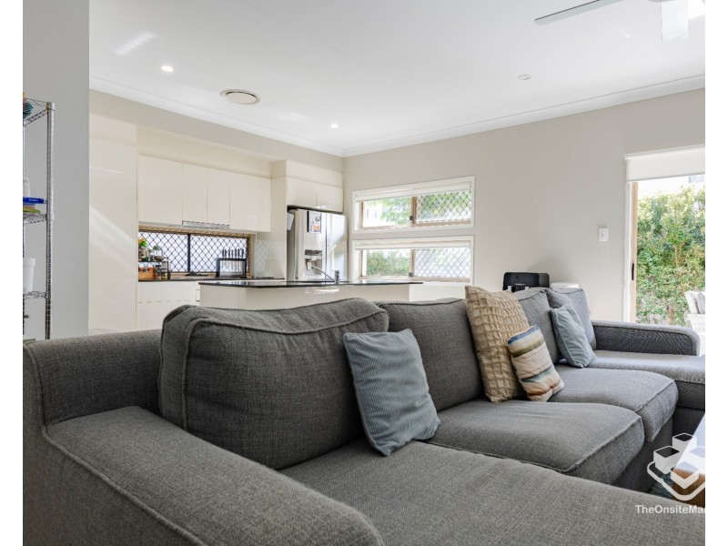 85 Pohlman Street, Southport QLD 4215