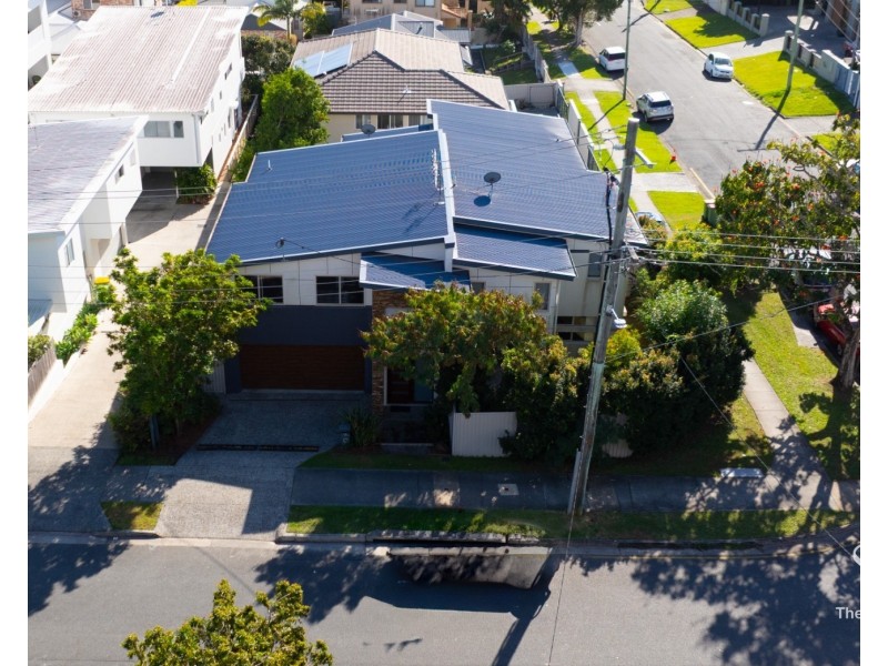 85 Pohlman Street, Southport QLD 4215