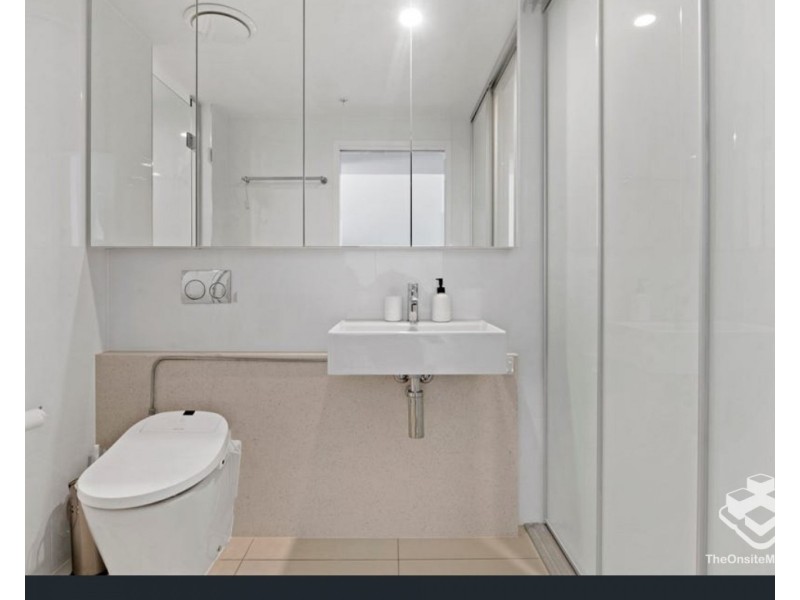 ID:21184009/388 Marine Parade, Labrador QLD 4215
