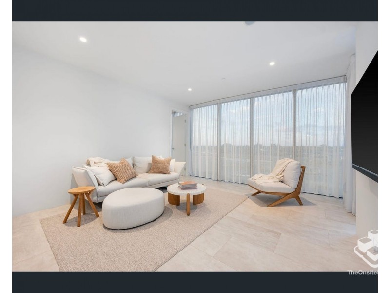 ID:21184029/2 The Lanes Boulevard, Mermaid Waters QLD 4218