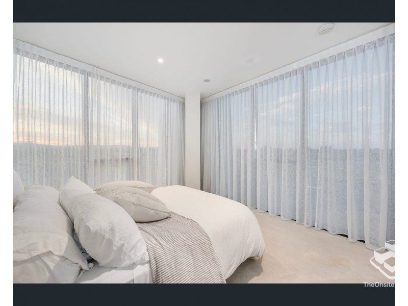ID:21184029/2 The Lanes Boulevard, Mermaid Waters QLD 4218