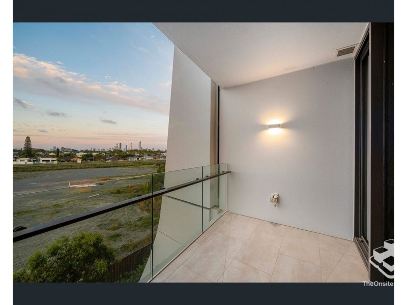 ID:21184029/2 The Lanes Boulevard, Mermaid Waters QLD 4218