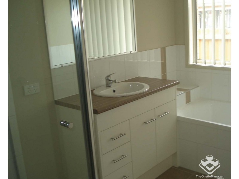38 Valentine Circuit, Augustine Heights QLD 4300