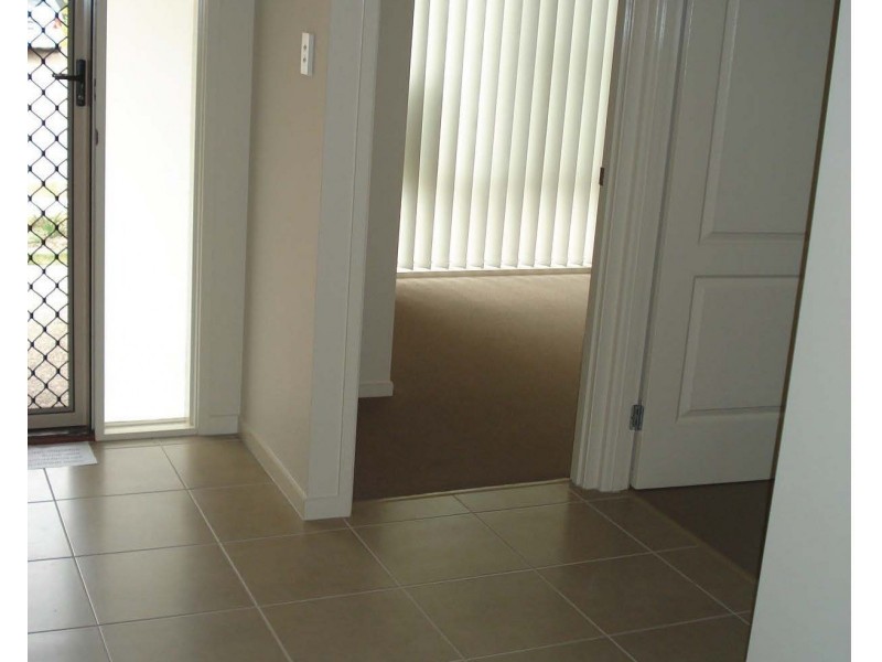 38 Valentine Circuit, Augustine Heights QLD 4300