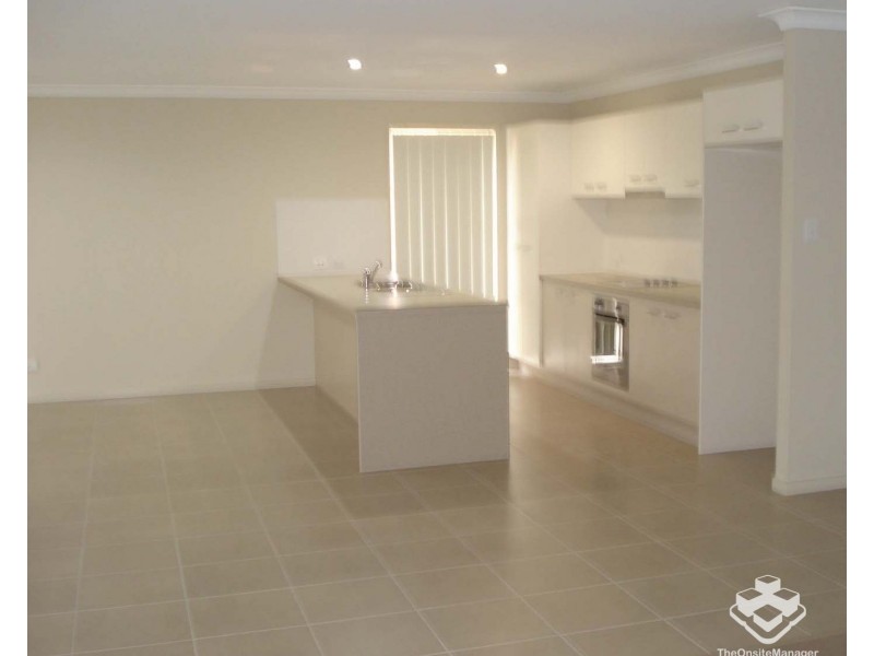 38 Valentine Circuit, Augustine Heights QLD 4300