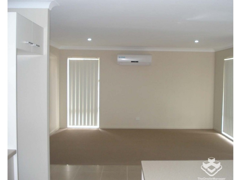 38 Valentine Circuit, Augustine Heights QLD 4300