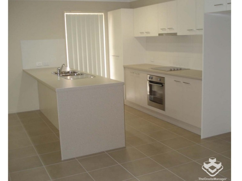 38 Valentine Circuit, Augustine Heights QLD 4300